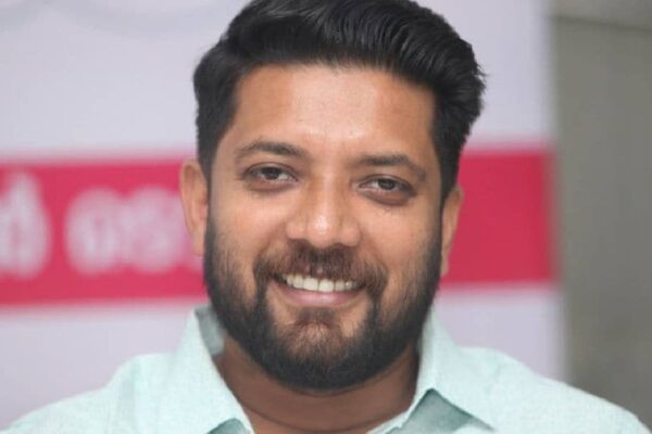 എംഎൽഎ സ്ഥാനം രാജിവച്ച് ഷാഫി പറമ്പിൽ; സ്പീക്കറുടെ ഓഫീസിൽ നേരിട്ടെത്തി രാജി സമര്പ്പിച്ചു